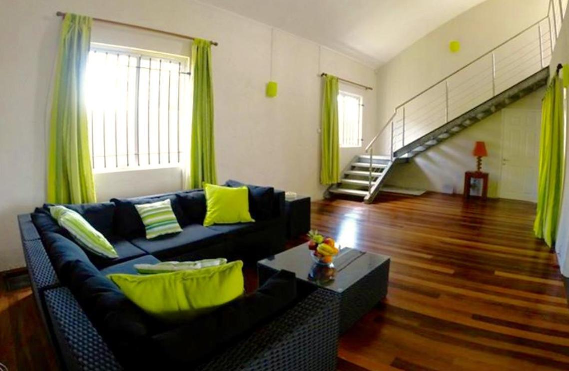 Manawa And One Eye Apartments La Gaulette Bagian luar foto